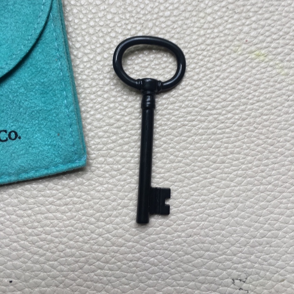 Tiffany & Co RARE Bone China Large Key - Picture 2 of 7
